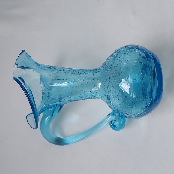 Turquoise blue 💙 crackle glass mini pitcher flower bud vase - Picture 3 of 16